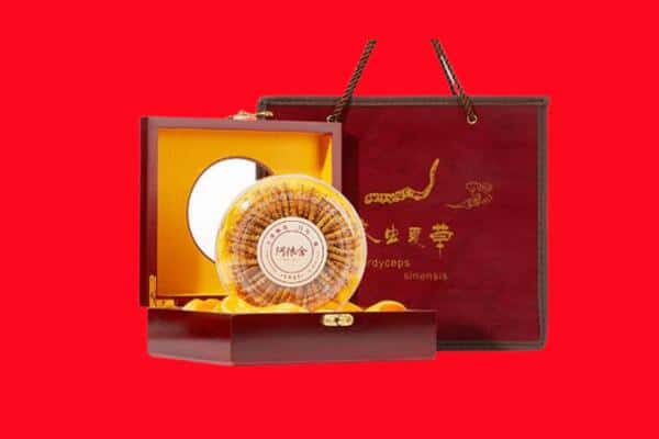 诚信求购:喀喇沁旗高价回收冬虫夏草是按克吗